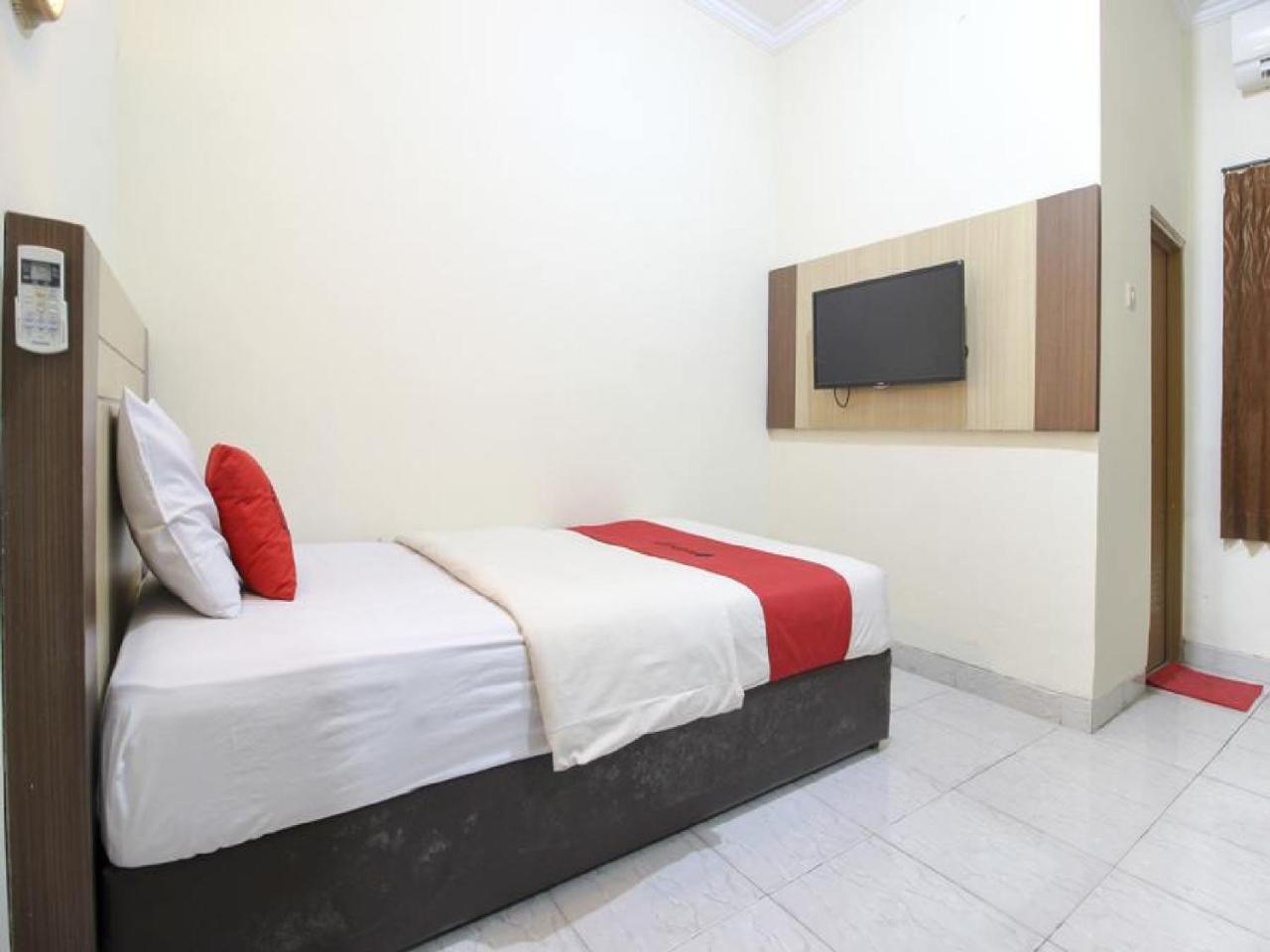 Reddoorz Plus Near Stadion Mandala Krida Yogyakarta Exteriér fotografie