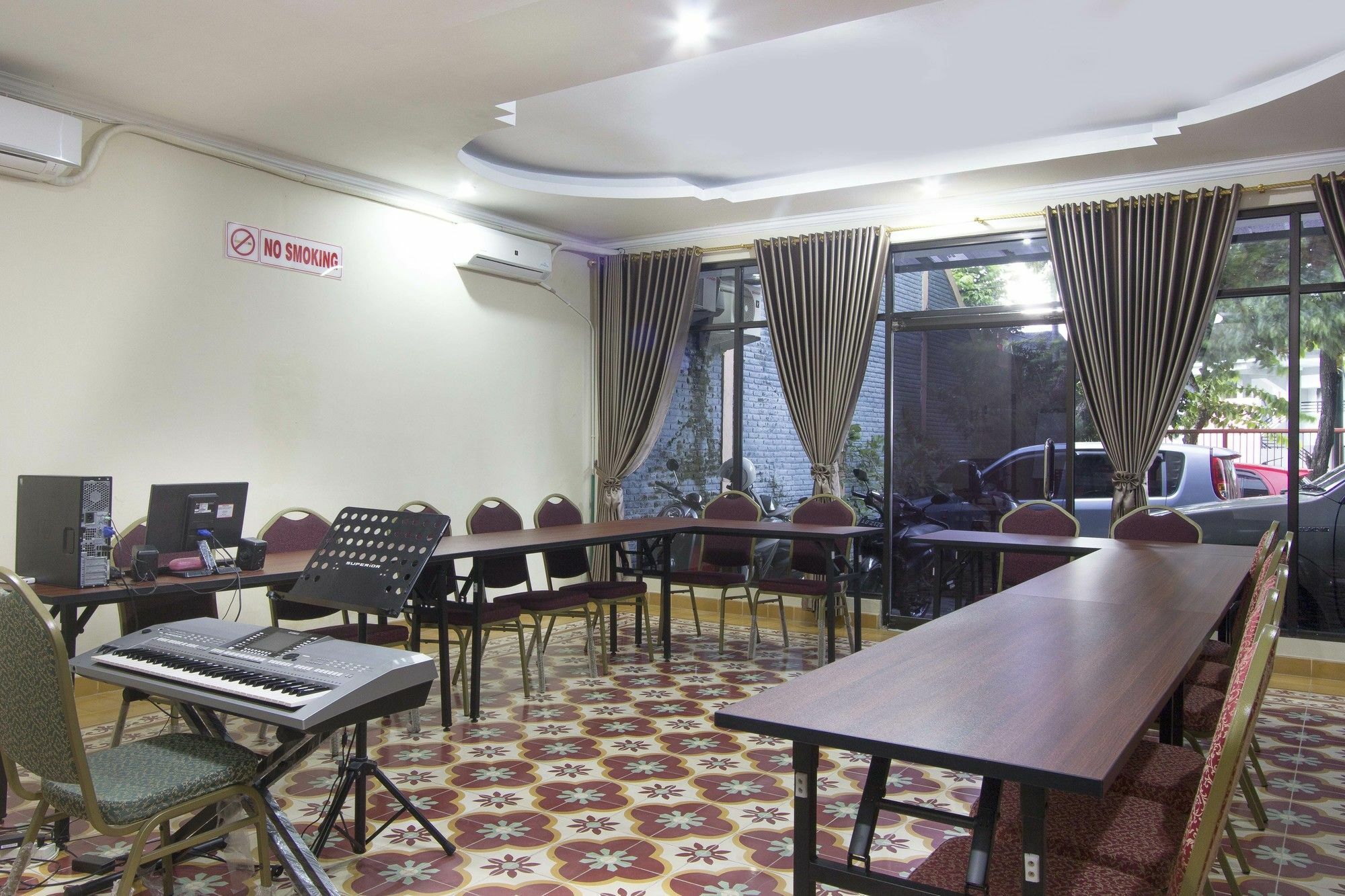 Reddoorz Plus Near Stadion Mandala Krida Yogyakarta Exteriér fotografie