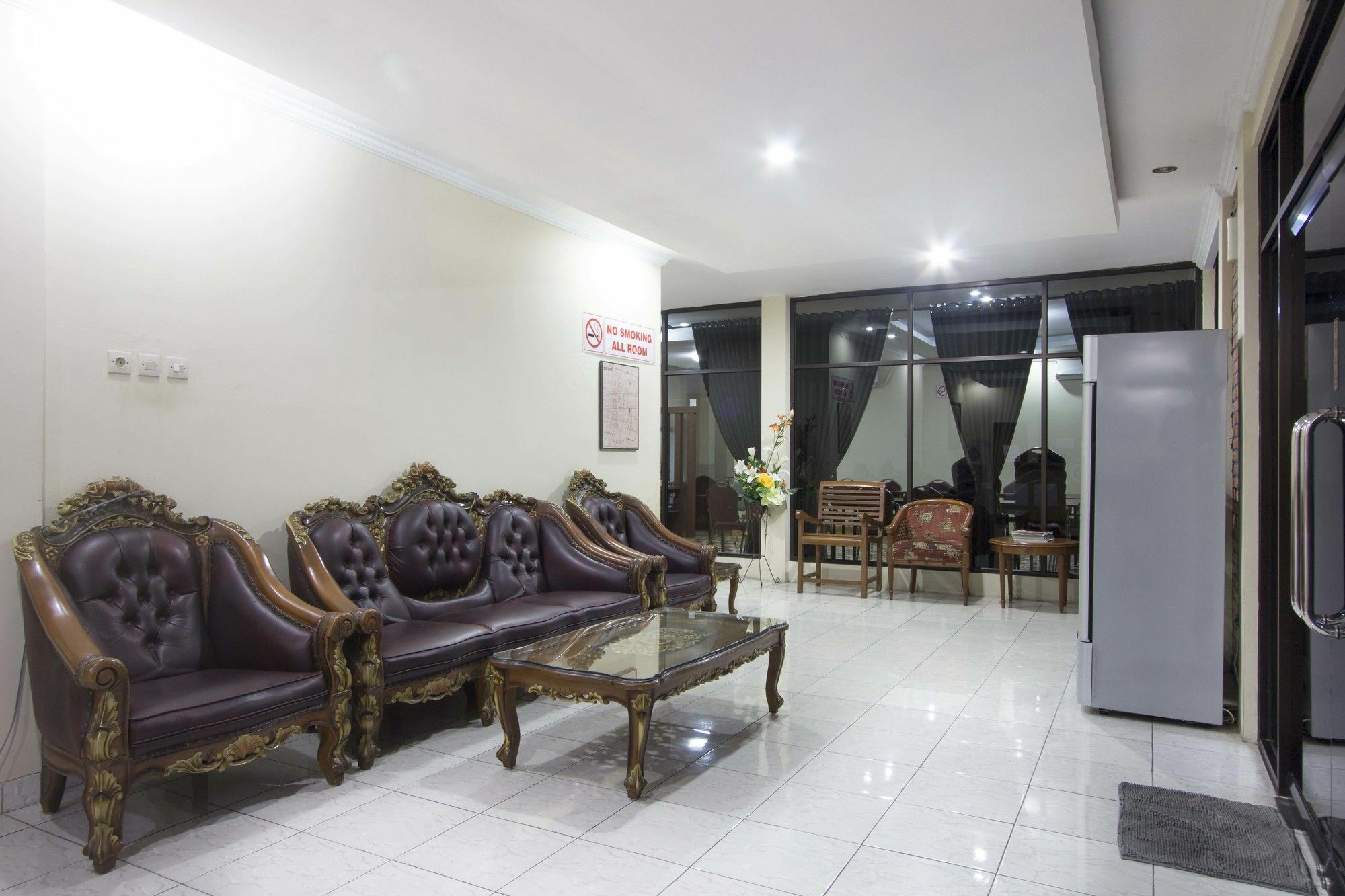 Reddoorz Plus Near Stadion Mandala Krida Yogyakarta Exteriér fotografie